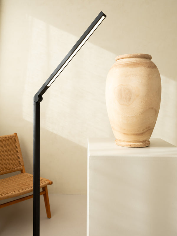 lukuli Lounge - Kabellose Design Stehleuchte - schwarz